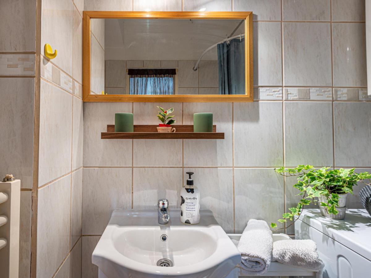 Inside Edge Apartment Budapest Exterior photo